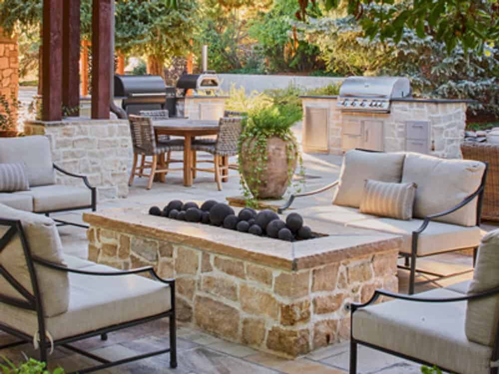 Outdoor Kitchen Design & Construction image